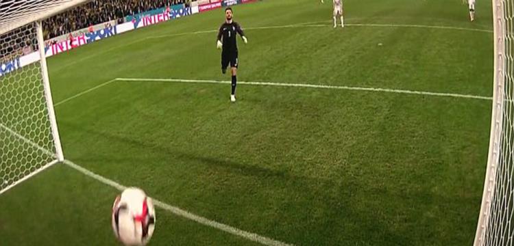 لوريس ، فرنسا ، السويد لوريس ، فرنسا ، السويد
